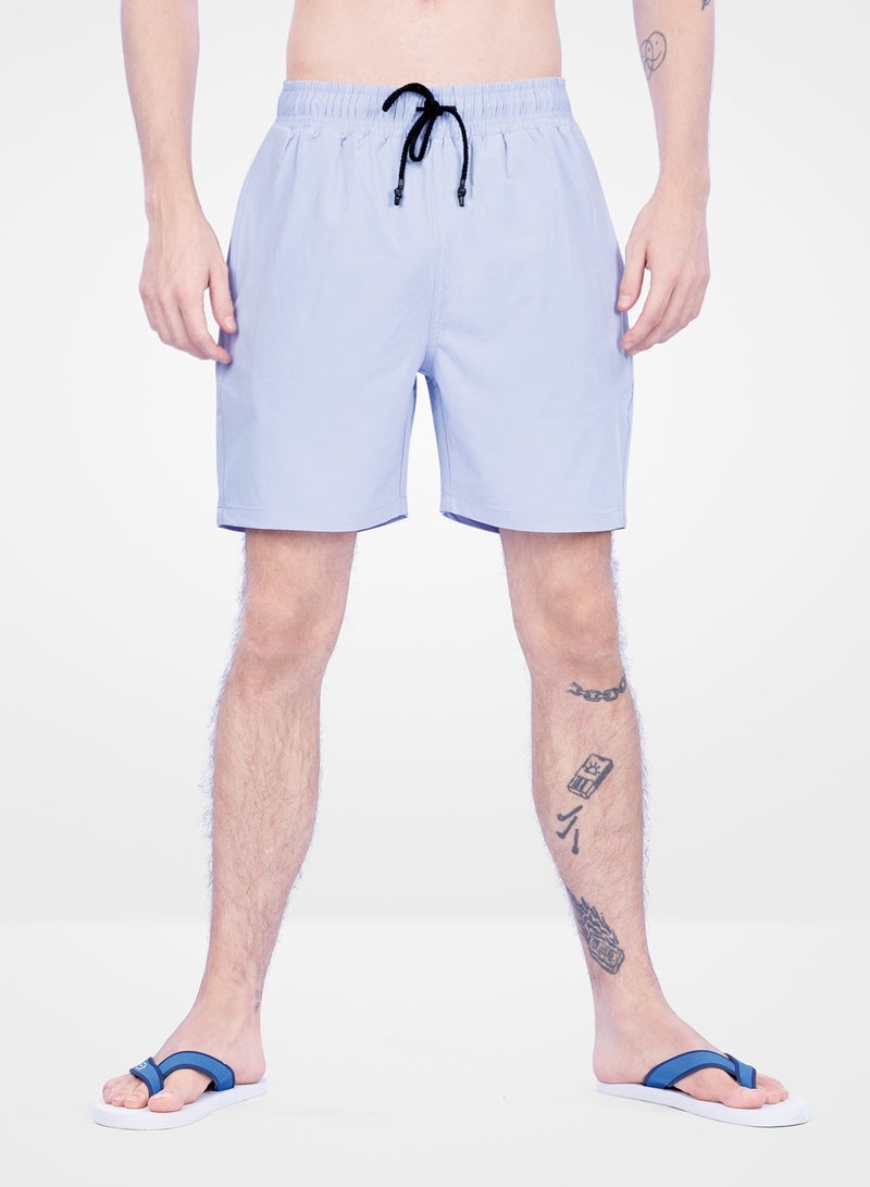 ويب دنيم شورت سباحة بوليستر مريح بحزام خصر مرن من قماش الدنيم الشبكي مع رباط للرجال، شورت سباحة سريع الجفاف مع جيوب - Image 2