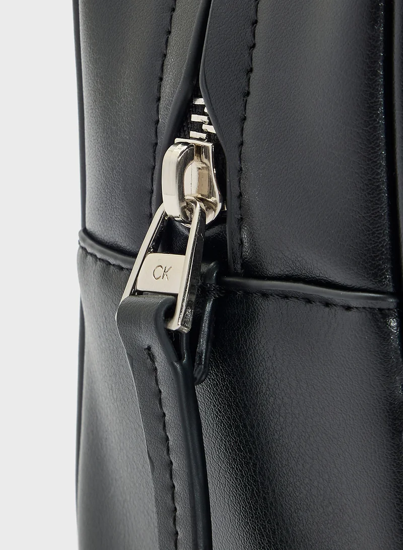 CALVIN KLEIN WASH BAG