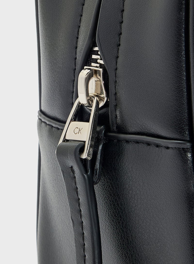 CALVIN KLEIN WASH BAG  - Image 4