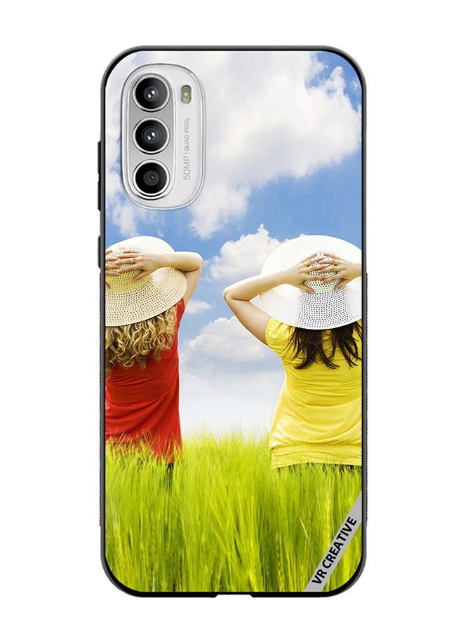 VR CREATIVE Protective Case Cover For Motorola Moto G82 Enjoying The Weather Design Multicolour - Image 1