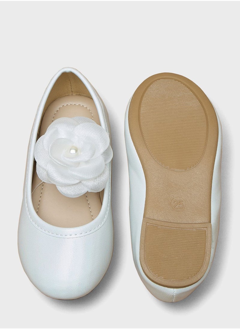 shoexpress - Kids Slip Ons Flower Detail Ballerinas - Image 1