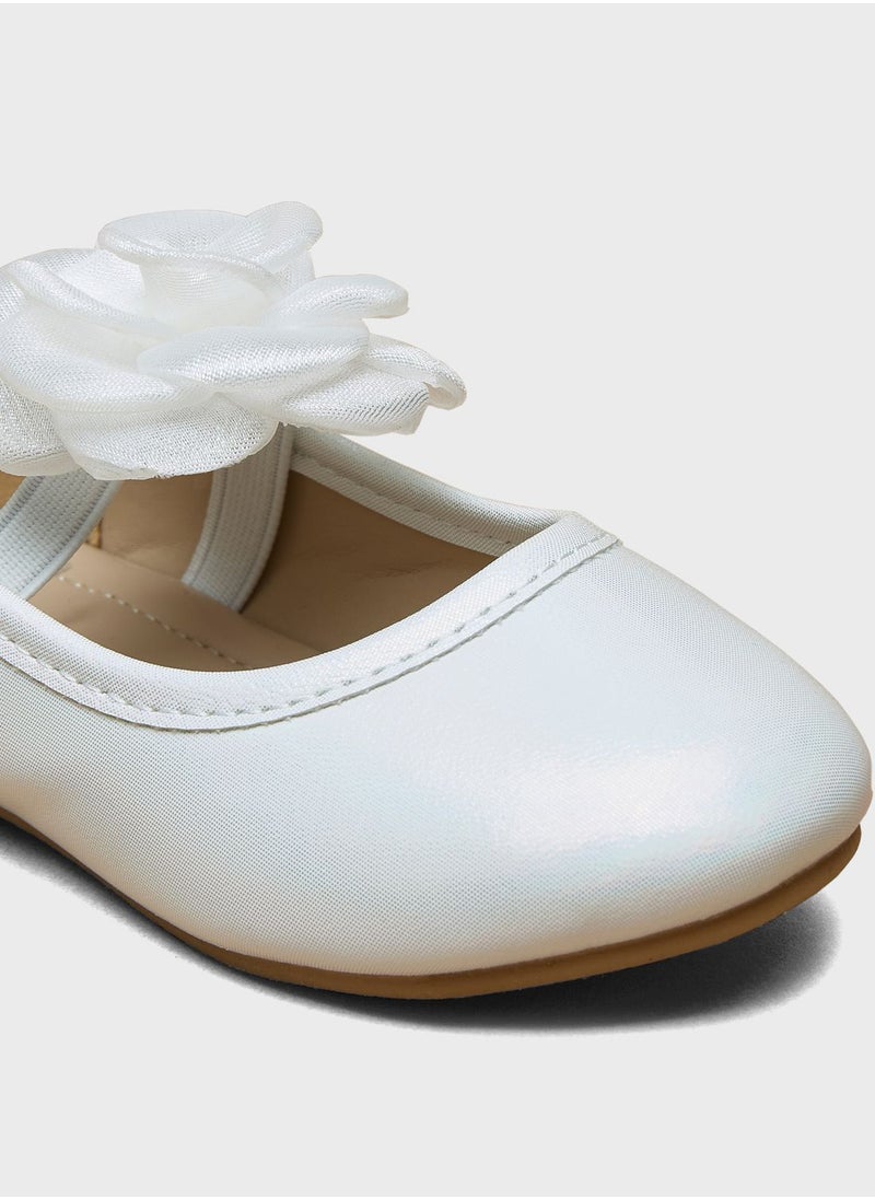 shoexpress - Kids Slip Ons Flower Detail Ballerinas - Image 1