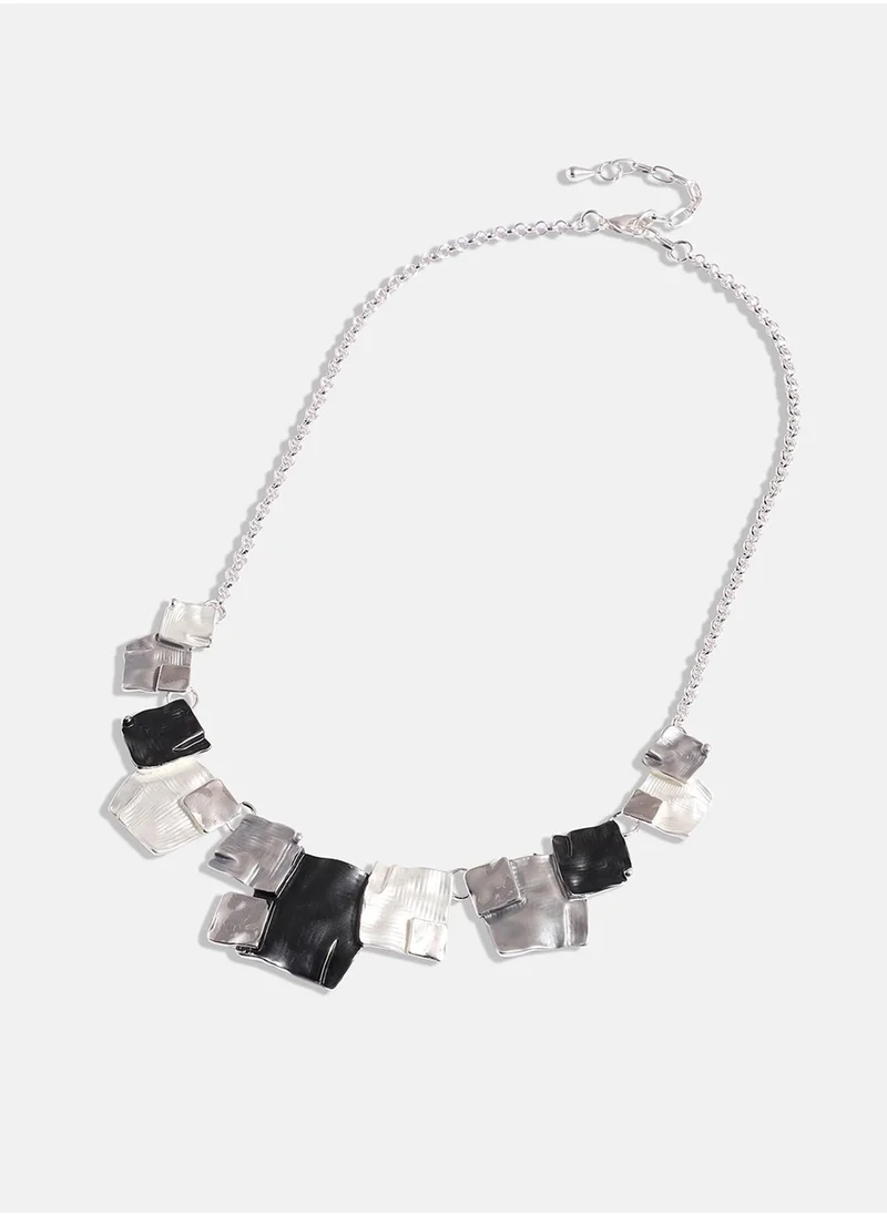 SOHI Black & Textured Square Jewellery Set
