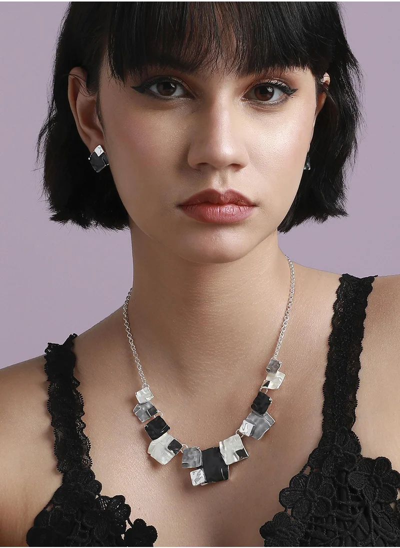SOHI Black & Textured Square Jewellery Set