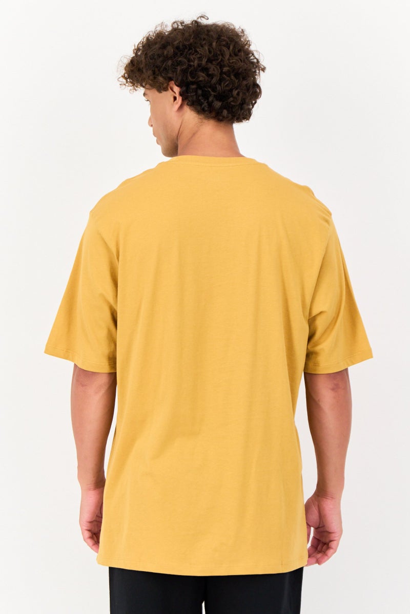 Hurley تي شيرت رياضي للرجال بأكمام قصيرة مناسب للخارج، خردل - Image 4