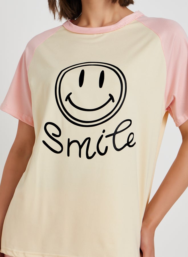 تايك تو طقم بيجاما وتيشيرت بطبعة جرافيك تيك تو - Image 3