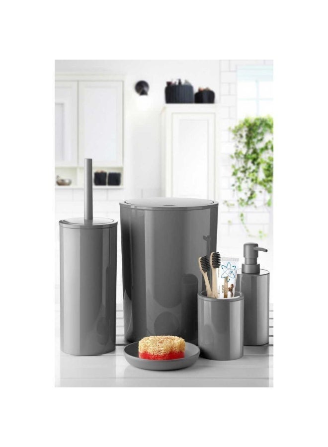 بريمانوفا مجموعة إكسسوارات الحمام البلاستيكية فلوريس المكونة من 5 قطع تتضمن سلة مهملات سعة 6 لتر وفرشاة مرحاض 18 × 18 × 25 سم وموزع صابون 10 × 10 × 23 سم وحامل فرشاة أسنان وطبق صابون بلاستيكي رمادي - Image 2