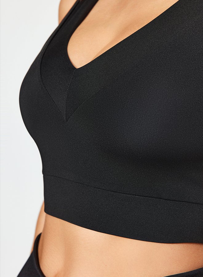 trendyol Black Support/Shaping V-Neck Knitted Sports Bra  - Image 5