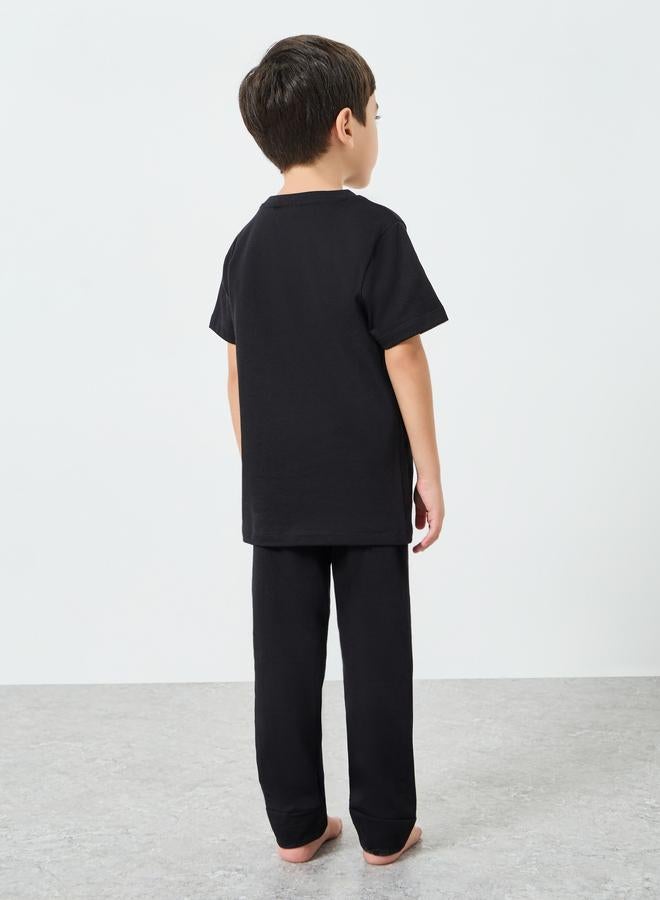 Styli Boys Black Superman Cotton T-Shirt And Pants Set - Image 4