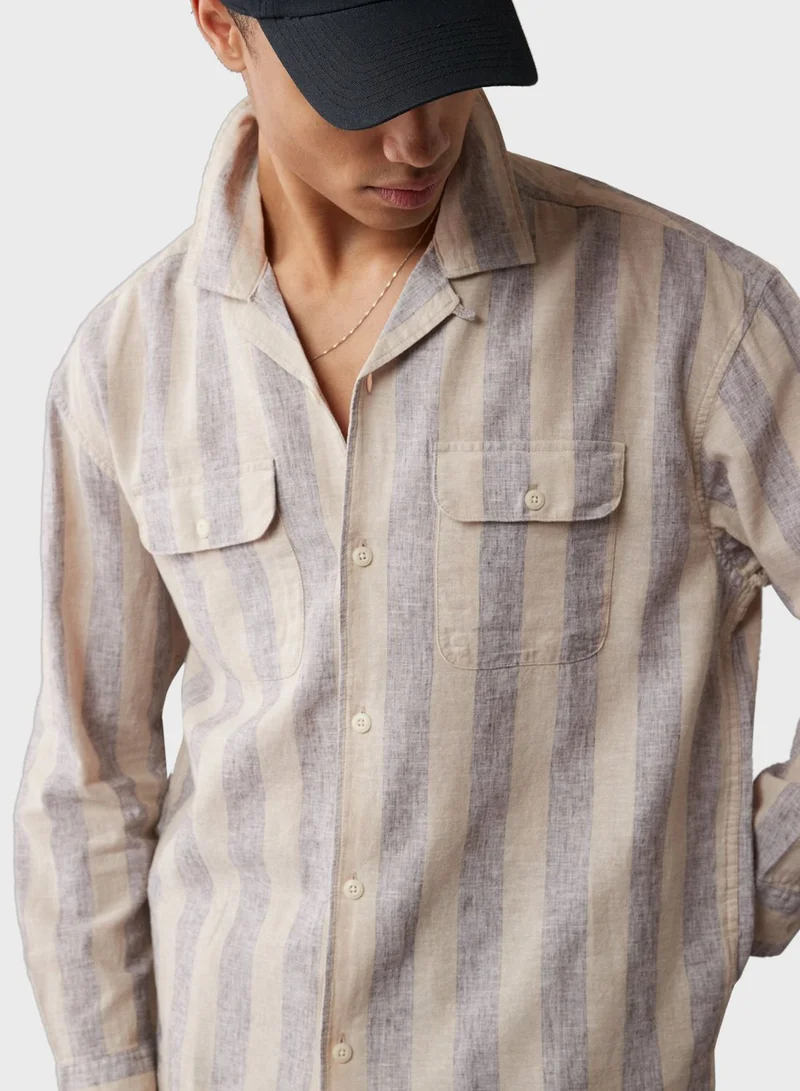 American Eagle Regular Fit Long Sleeve Striped Shirt