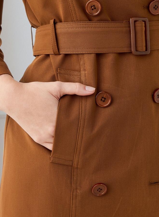 ايكونيك معطف ترنش كلاسيكي بحزام وياقة مشقوقة - Image 4