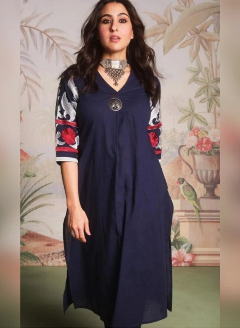 باناش برييا طقم نسائي أنيق منسق بتصميم A-Line واسع بطيات ومطرز بنقوش زهرية صلبة – ملابس تقليدية - Image 1