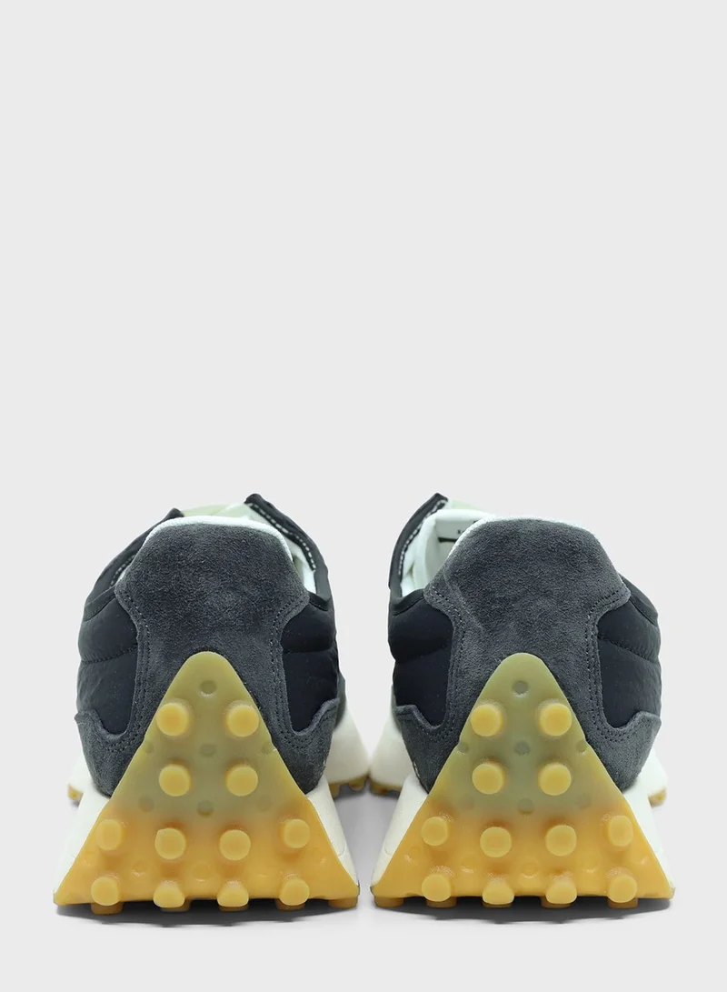 New Balance 327 Sneakers