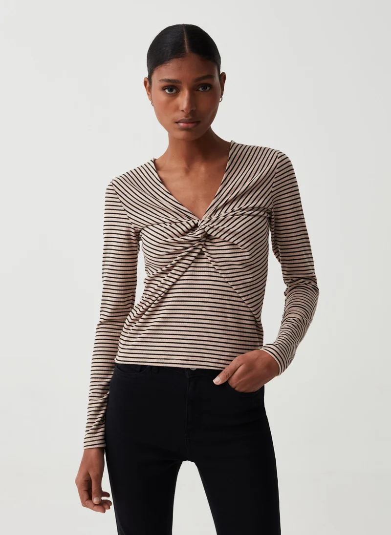 او في اس Striped T-shirt with long sleeves and knot