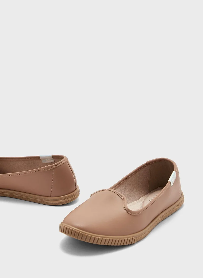 Beira Rio Brynn Pointed Toe Moccasins