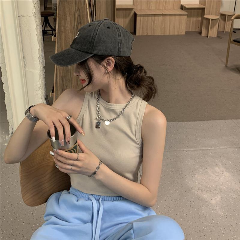 American Style Small Round Neck Slim Navel Short Outer Wearing Vest Summer 2025 New Hot Girl Sling Top Design Sense - Image 1
