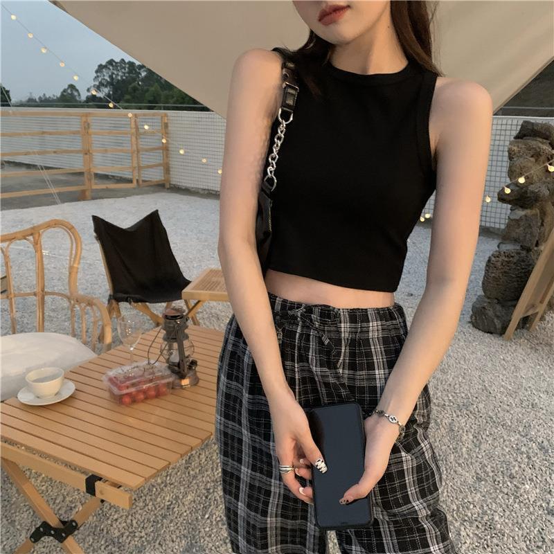 American Style Small Round Neck Slim Navel Short Outer Wearing Vest Summer 2025 New Hot Girl Sling Top Design Sense - Image 5