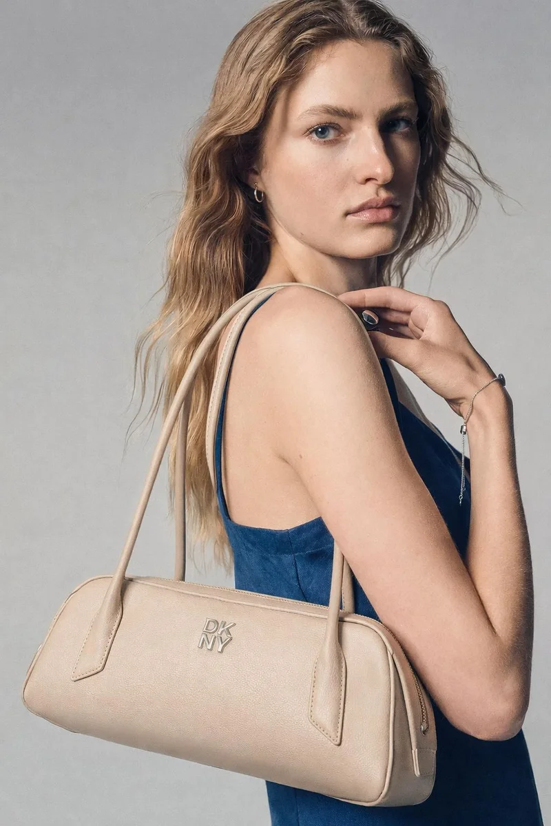 د ك ن ي TIANA EW SHOULDER BAG