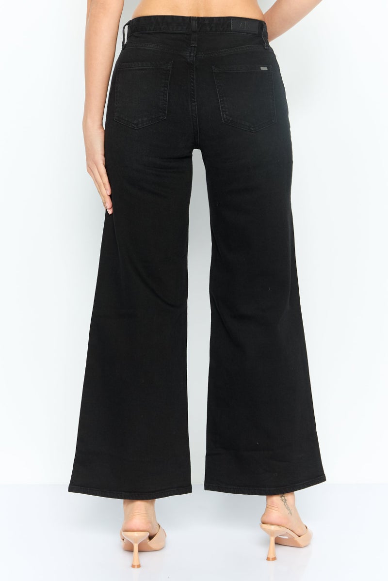 armani جينز نسائي بقصة عادية وخصر مرتفع واسع مقصوص، أسود - Image 4