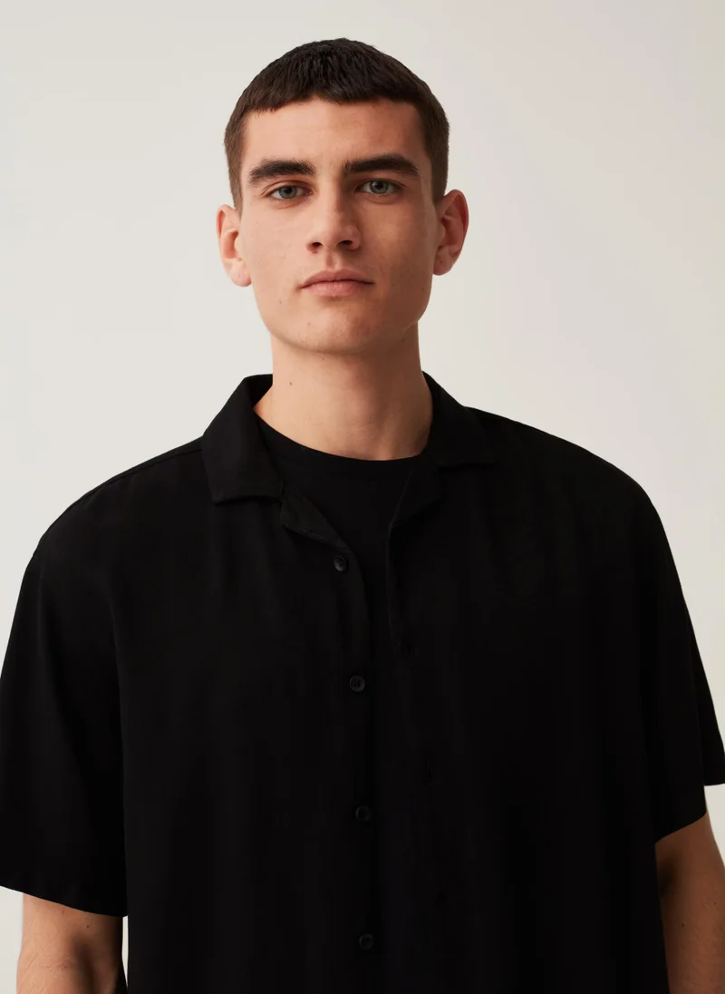 او في اس Ovs Grand&Hills Oversize Shirt In Sustainable Viscose.