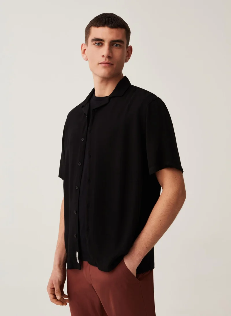 او في اس Ovs Grand&Hills Oversize Shirt In Sustainable Viscose.