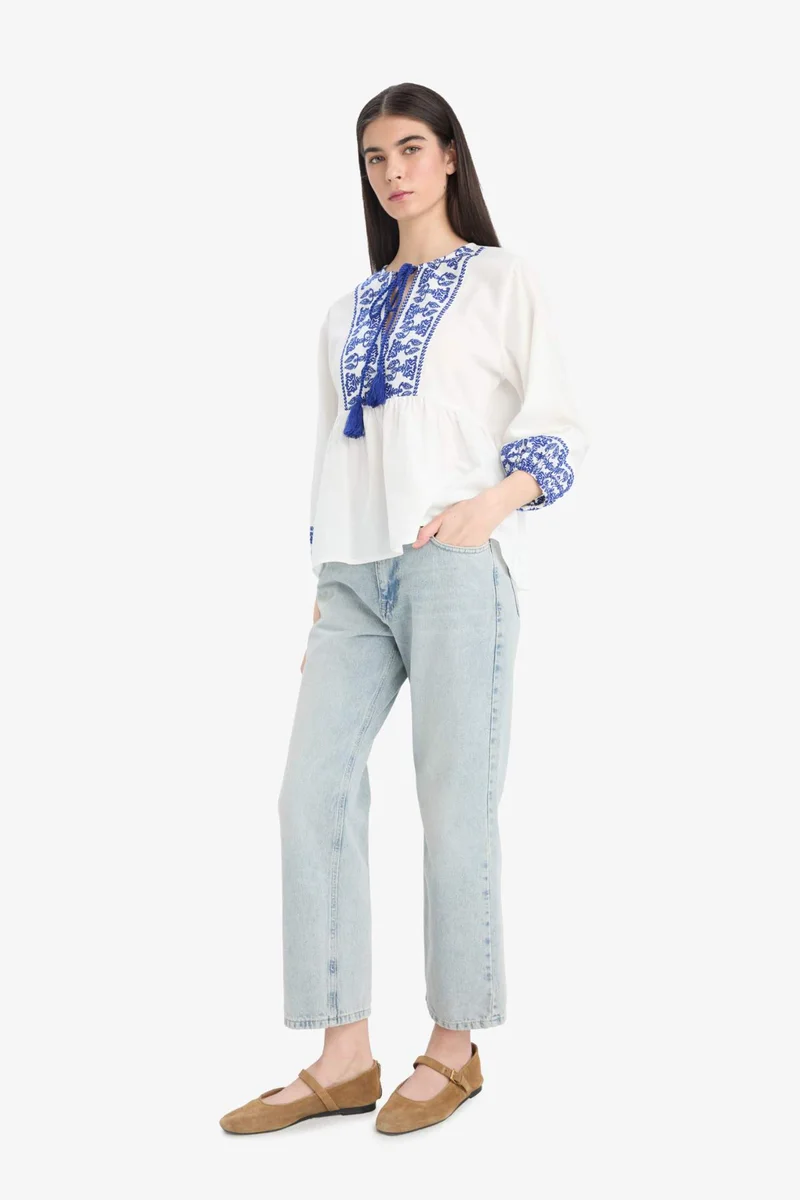 ديفاكتو Regular Fit Crew Neck Long Sleeve Blouse