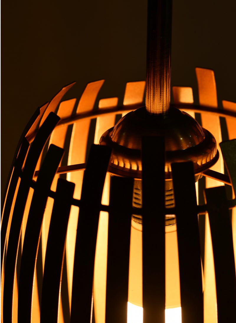 Modern Gold pendant chandelier, geometric shape, with a contemporary and modern design - Image 4