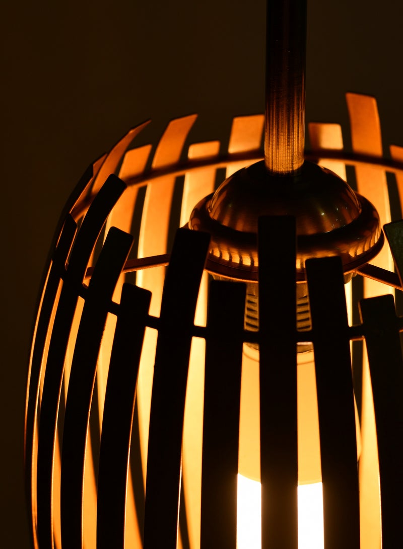 Modern Gold pendant chandelier, geometric shape, with a contemporary and modern design - Image 5