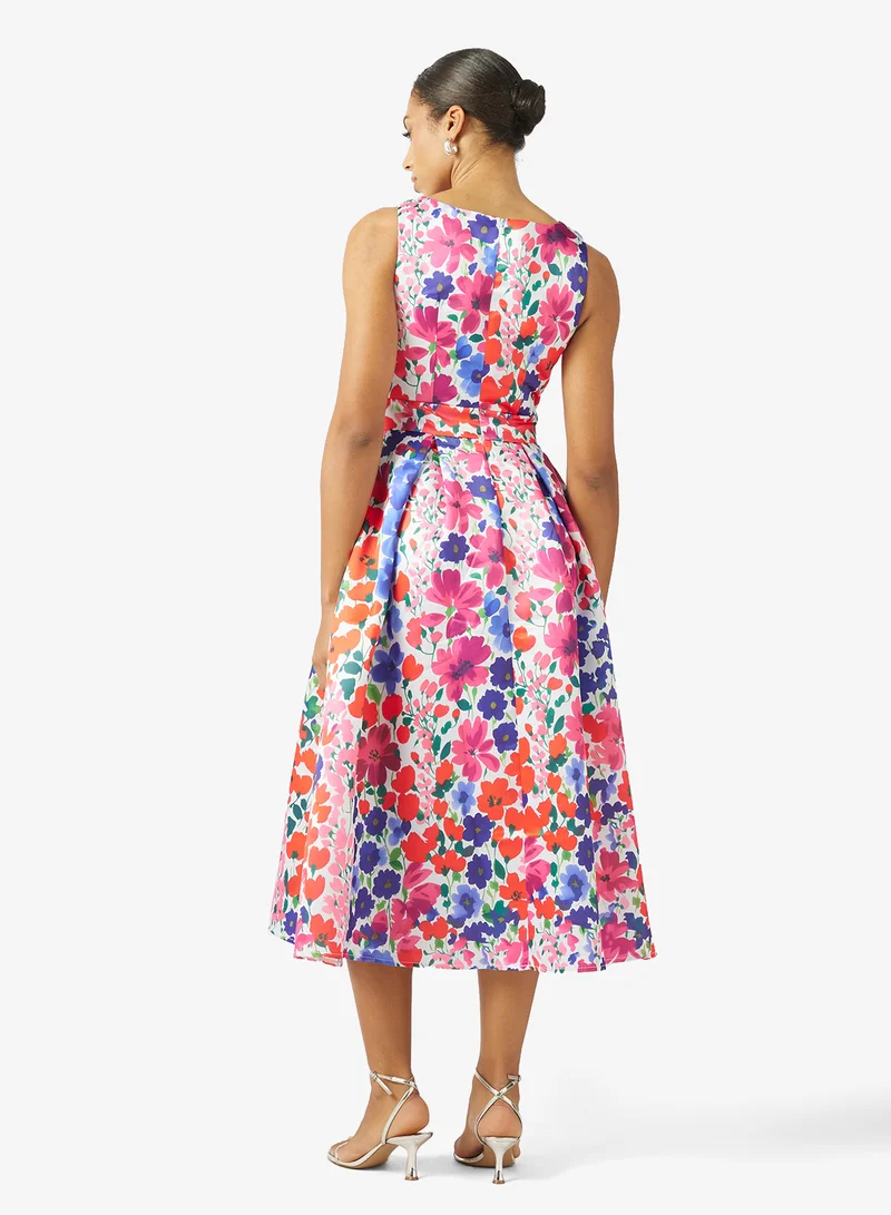 ايلا فستان بطبعة زهور