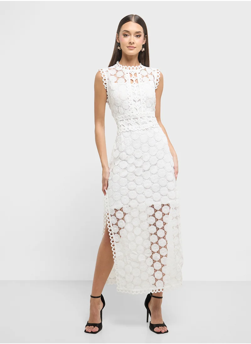 ايلا Laser Cut Shift Dress