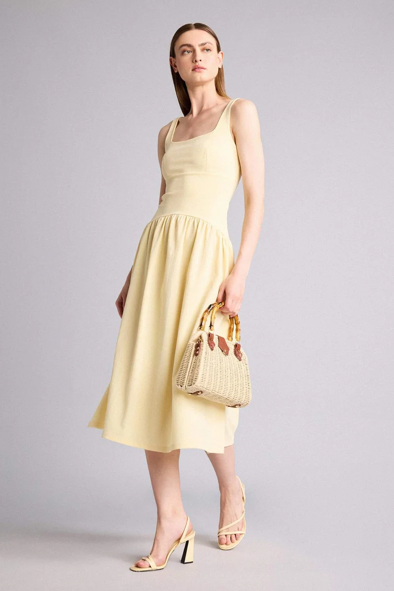 ديفاكتو Square Collar Midi Dress
