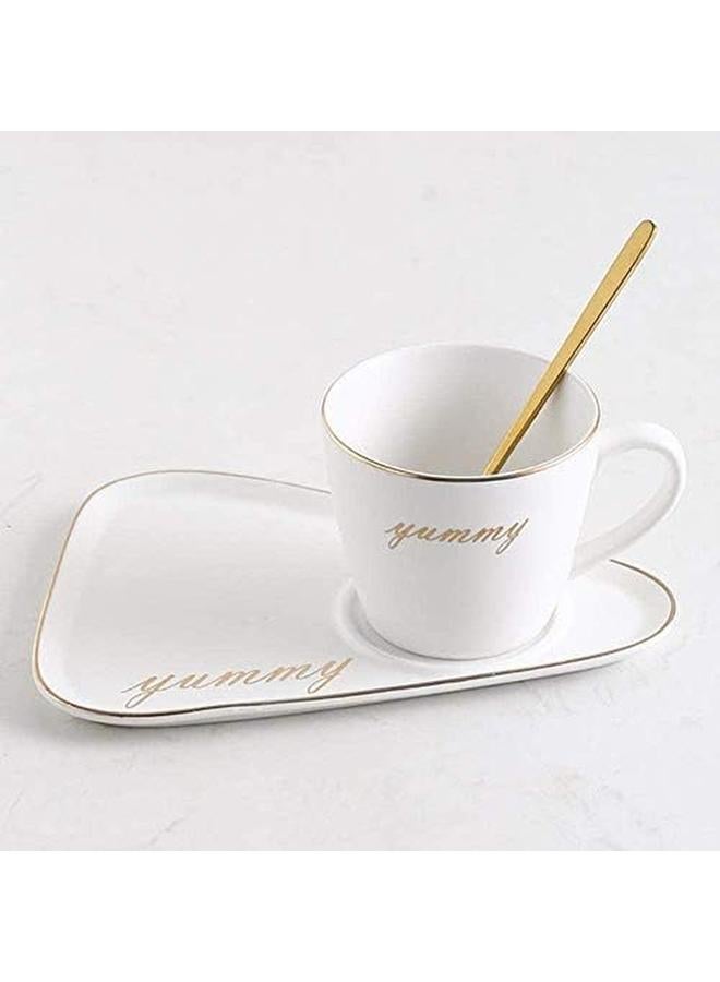 هوم كونسيبت طقم فناجين قهوة وصحون مثلثة بحافة ذهبية من السيراميك الشمالي مع ملعقة باللون الأبيض، مكون من 3 قطع - Image 4