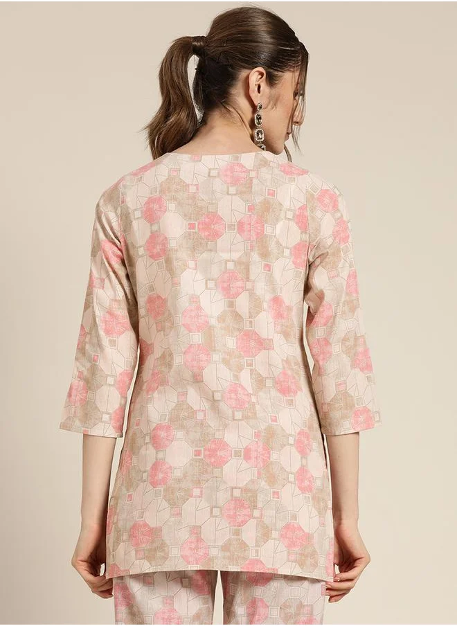 SASSAFRAS Geometric Print High Low Hem Top by Styli