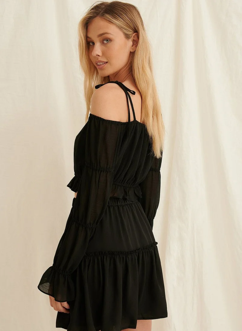 NA-KD Elastic Detail Off Shoulder Top