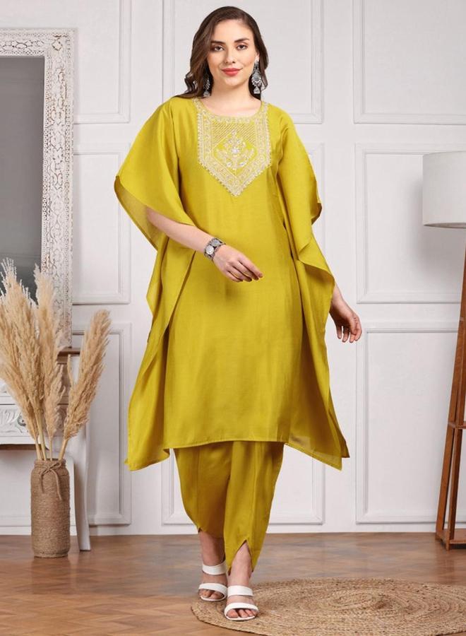 آي شين طقم كورتا مستديرة الرقبة مطرزة مع بنطلون إيشين - Image 2