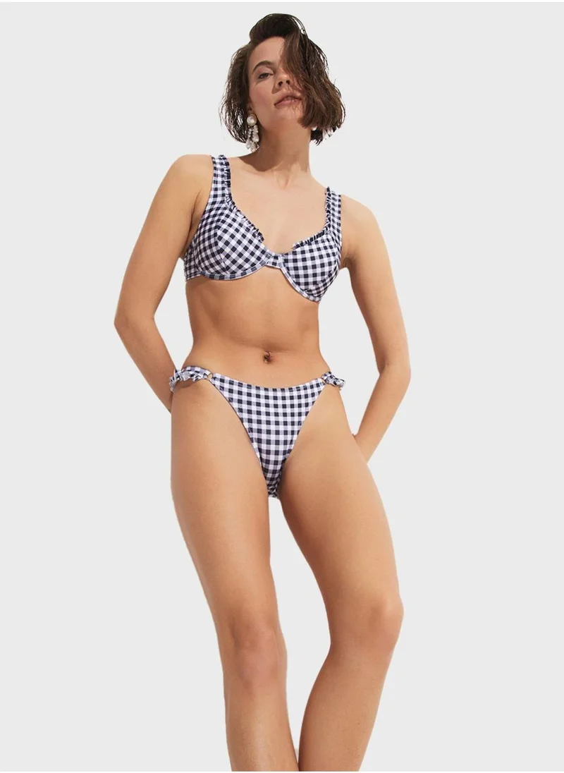 جون Checked Frill Bikini Top & Bottom Set
