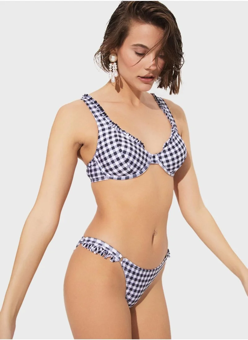 جون Checked Frill Bikini Top & Bottom Set