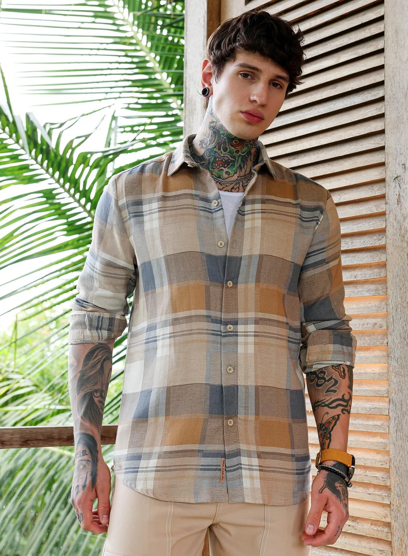 كامبوس سوترا Campus Sutra Men's Ochre Brown:Steel Blue Gradient-Plaid Regular Shirt | Regular Fit Full Sleeve Spread Collar Plaid Pattern | Cotton Blend Woven Fabric For Casual & Office Wear