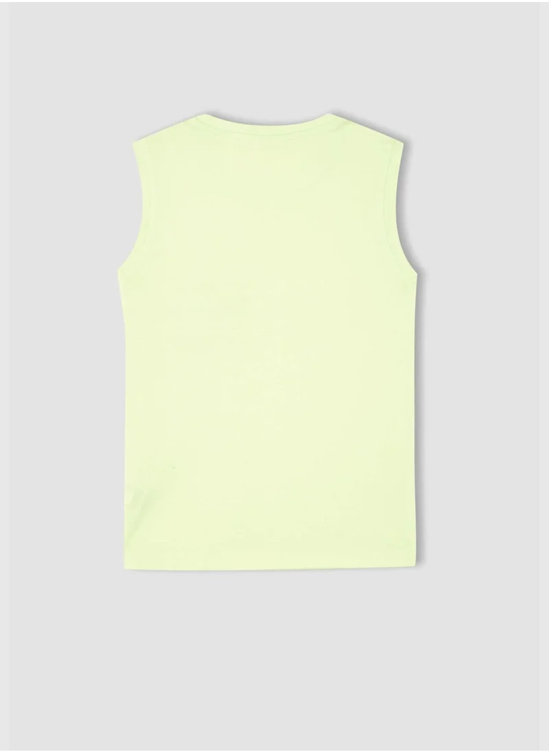 ديفاكتو Regular Fit Sleeveless Slogan Print Vest