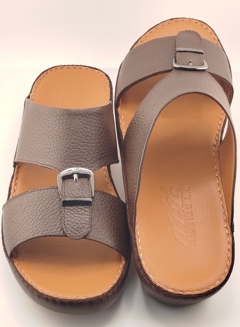 النهام نعال النهام للرجال | شبشب يومي | نعال رجالي عربي من الجلد الطبيعي بالكامل مع مشبك | نعل داخلي بني | صنادل عربية خارجية | مريح وخفيف الوزن - Image 3