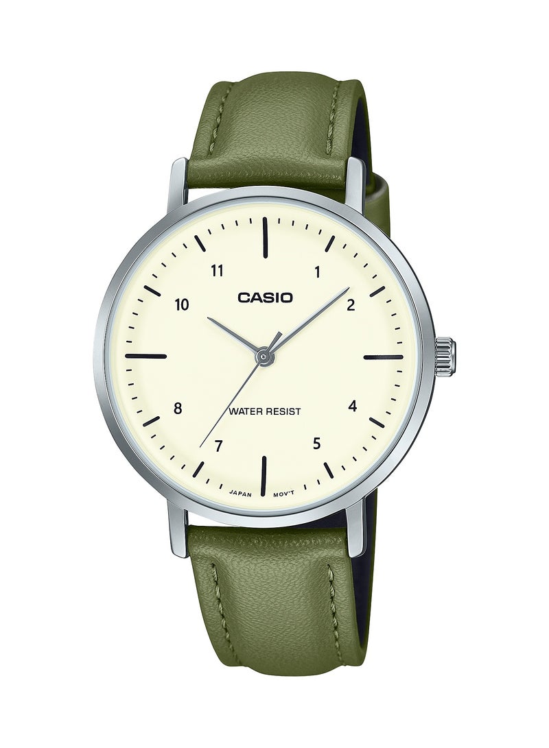 CASIO ساعة نسائية تناظرية بقرص مقعر بلون الكريمة مع حزام جلدي أخضر، LTP-VT03L-3BDF