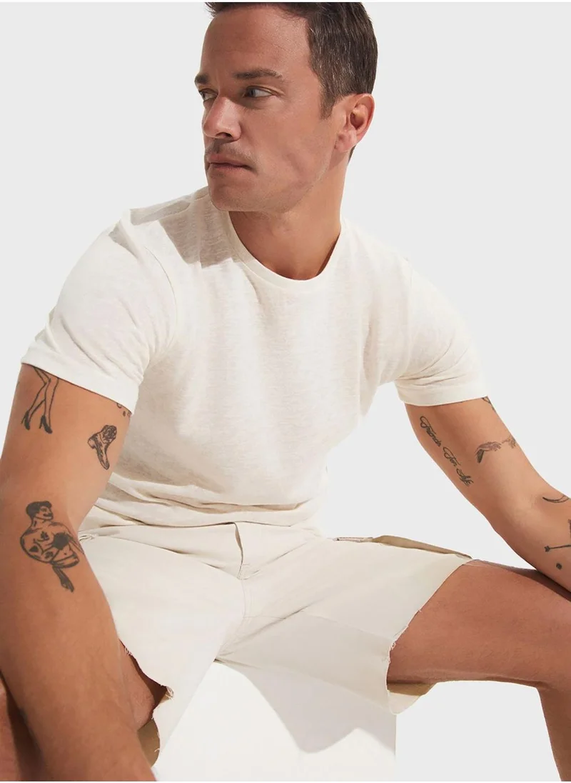 جون Essential Crew Neck T-Shirt