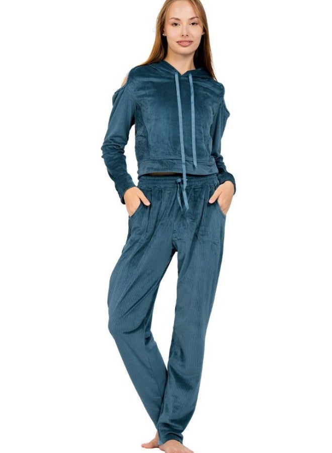 Dadoush A distinctive winter pajama made from ribbed velvet fabric by Daddoush, a high-quality velvet winter pajama for women. - Image 3