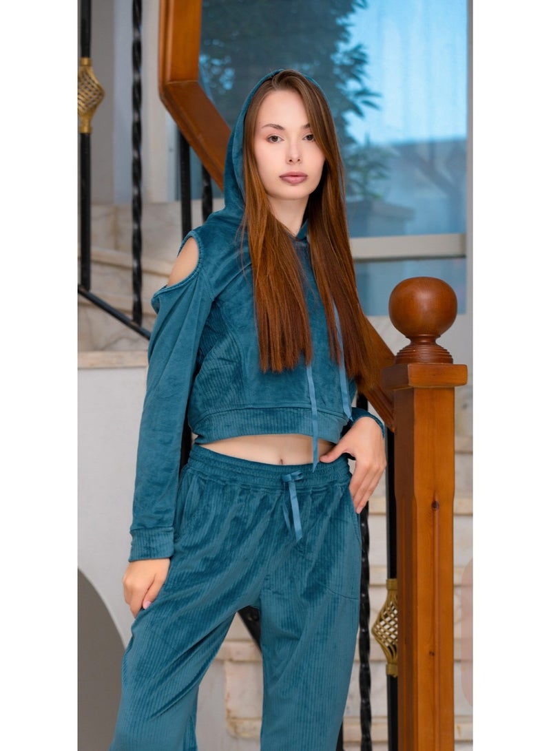 Dadoush A distinctive winter pajama made from ribbed velvet fabric by Daddoush, a high-quality velvet winter pajama for women. - Image 5