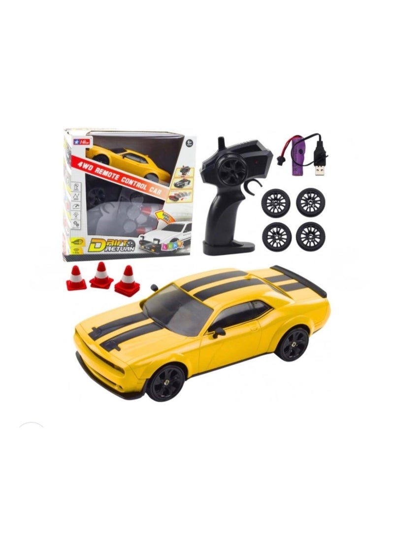 توي لاند سيارة دريفت رباعية الدفع مع تحكم عن بُعد وبطارية قابلة لإعادة الشحن، وإطارات دريفت إضافية، ووحدة تحكم، وأقماع أمان - لعبة سباق عالية السرعة للأطفال - أصفر - Image 3