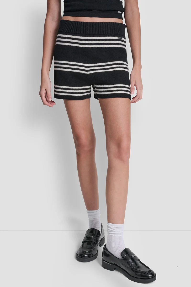 د ك ن ي STRIPED SWEATER SHORTS