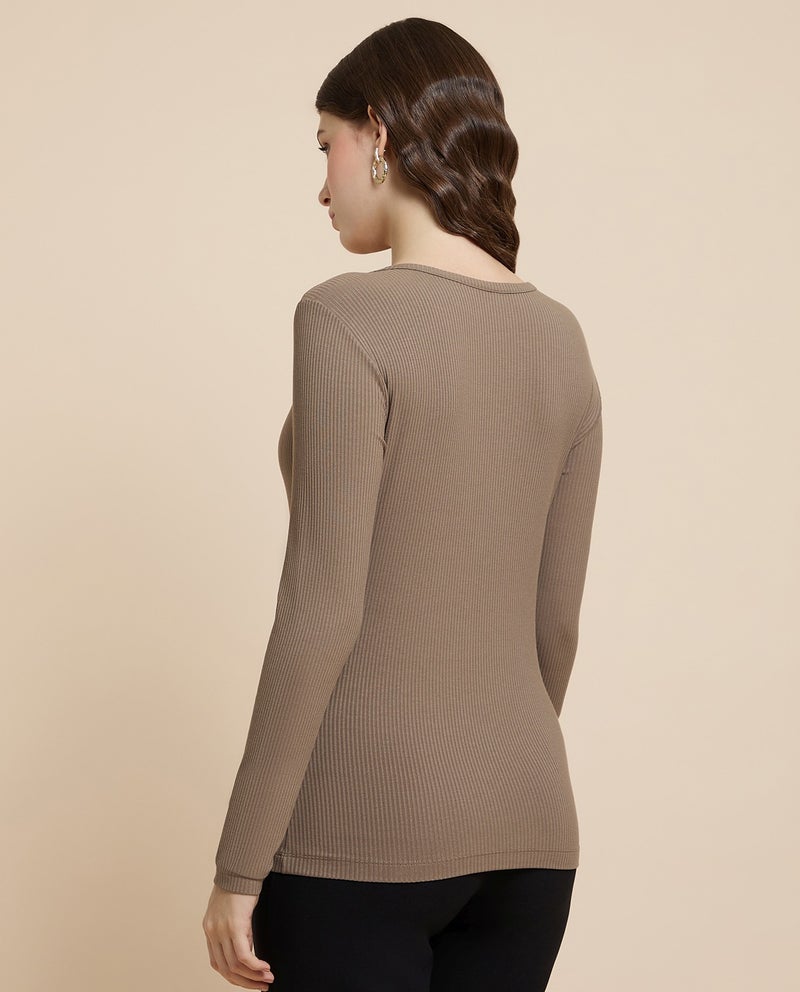 R&B Ribbed Top with V-Neck and Long Sleeves - Image 4