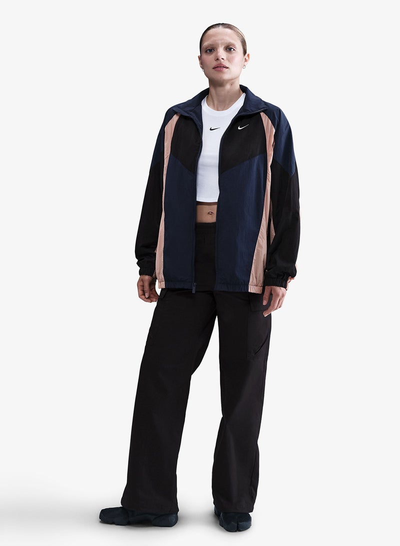 نايكي جاكيت رياضي واسع من نيو ستريت - Image 1