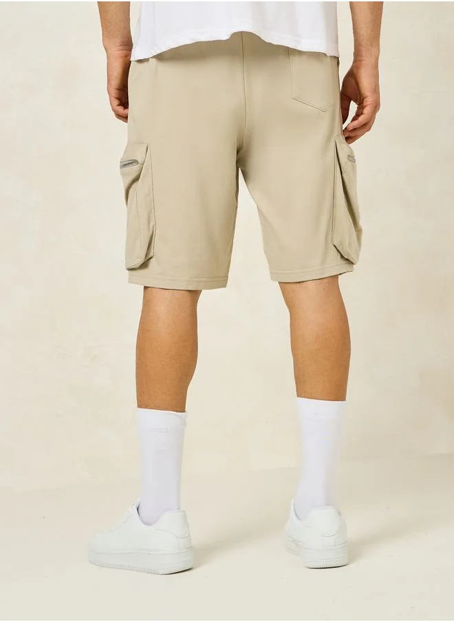 ستايلي Solid Oversized Shorts with Cargo Pocket Detail
