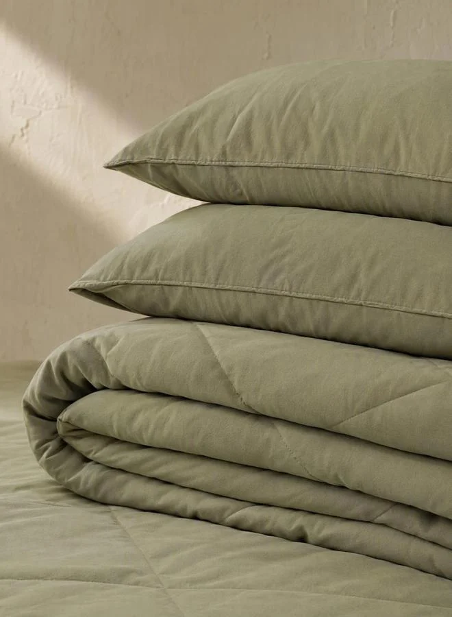 Styli 1-Piece Solid Comforter Olive, 90X100 Inches
